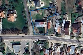Casa si curte de vanzare