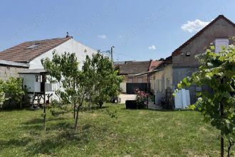Casa de vanzare central cu teren pt dezvoltatori