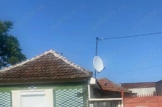 Vand sau schimb casa
