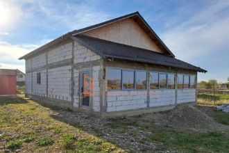 Casa individuala cu 4 camere in Scurtesti