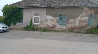 Vand casa in peciu nou