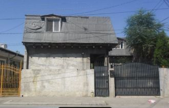 Casa individuala cu 8 camere in Cantacuzino