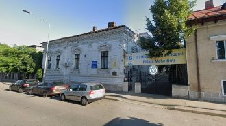 Casa individuala cu 10 camere in Central