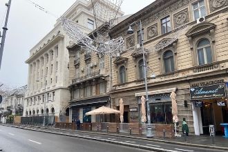 Birou, 380 mp in Universitate