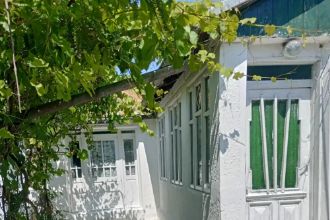 Casa de vanzare +teren 900m