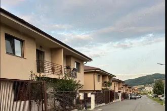 Duplex de vanzare 5 camere Flore?ti, Str. Urusagului Complet mobilat ?i utilat