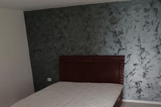 Inchiriez apartament 1 camera la casa Romanesti