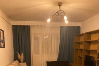 Apartament cu 3 camere decomandat, mobilat in Centru Civic