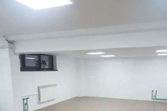 Spatiu comercial ,demisol ,ideal magazin online ,mica productie