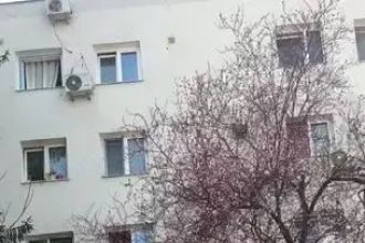 Vand garsoniera decomandata Urgent