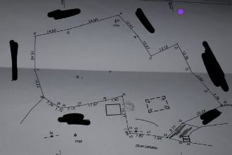 Suprafață de 2850 m cu apă și stâlp de lumina pentru branșare pe același teren ! 