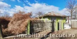 Teren intravilan 2051 mp sau 3 loturi a cate 680mp, in com. Munteni