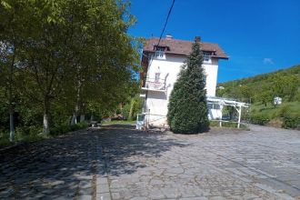Casa individuala cu 5 camere in Vulcan