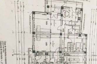 Vand apartament doua camere