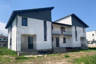 Casa individuala cu 4 camere in Cetate