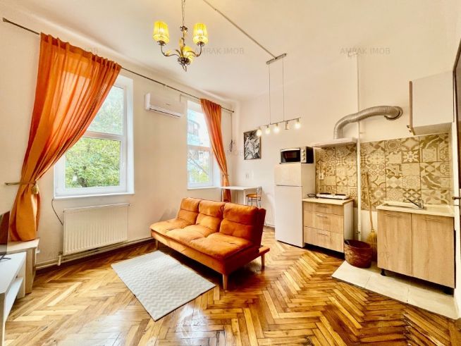 sofa Degenerate cough Casă de vânzare in Bucuresti Universitate cu 9 camere la 499.900 € |  imoradar24