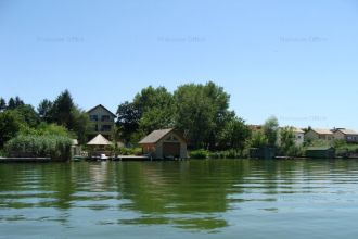 VANZARE TEREN IZVORANI CU DESCHIDERE DIRECTA LA LACUL SNAGOV DE 15 ML