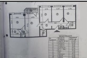 Apartament cu 4 camere semidecomandat in Stefan cel Mare