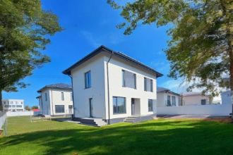 Casa individuala 4 camere, panouri solare, teren 400 mp