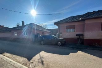 Vind casa in Tara Ha?egului. Salasu de sus,nr. 250