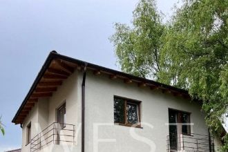Casa individuala cu 4 camere in Floresti