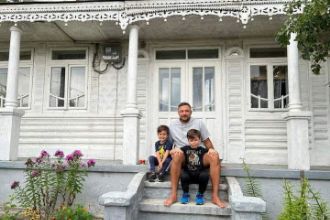 Vand casa la tara
