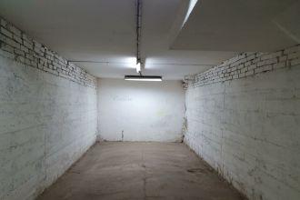 spatiu 30 mp, 100 euro
