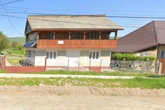 Casa si teren de vanzare