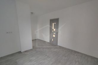 Apartament cu 2 camere semidecomandat in Floresti