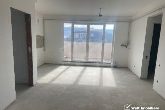 Apartament cu 3 camere decomandat in Floresti