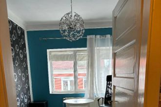 apartament 3 camere , zona Semicentrala, pentru locuinta sau birouri