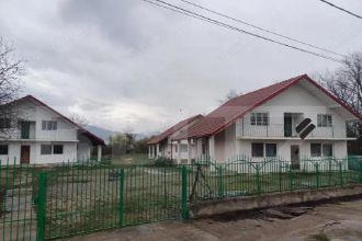 CASA P+1 cu 5 dormitoare zona Arcani