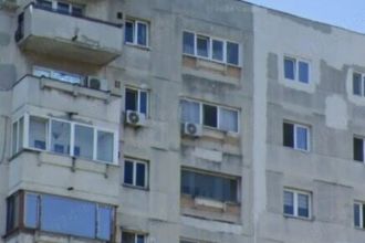 Apartament cu 4 camere decomandat in Republicii