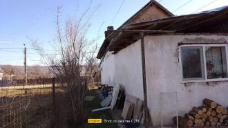 Casa la Gole?ti langa muzeu
