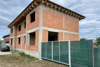 vand casa tip duplex