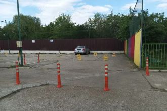 Loc de parcare azur pipera