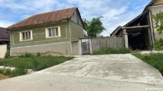 Casa de vanzare cu teren