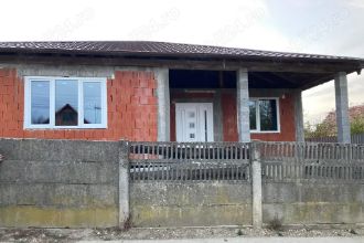 De vanzare casa la ro?u