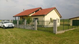 Casa cocheta la marginea Buzia?ului